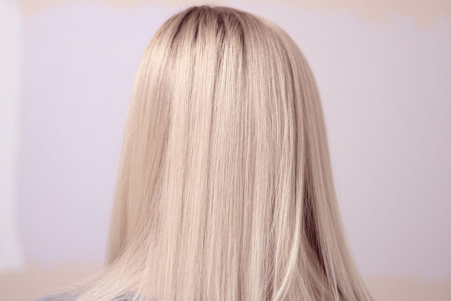 snowy platinum hair color inspiration