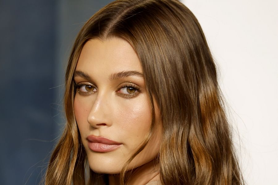 Hailey Bieber strawberry blonde hair