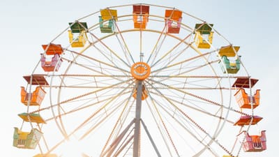 A-List Inspiration: Analyzing Soft Summer Celebrities' Top Looks and How to Replicate Them