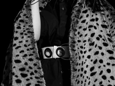 Accessorizing for Your Body Type: Choosing the Right Jewelry, Bags, and Shoes to Complement Your Look