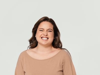 Body Confidence Boost: How to Embrace and Accentuate Your Natural Shape with Color and Style